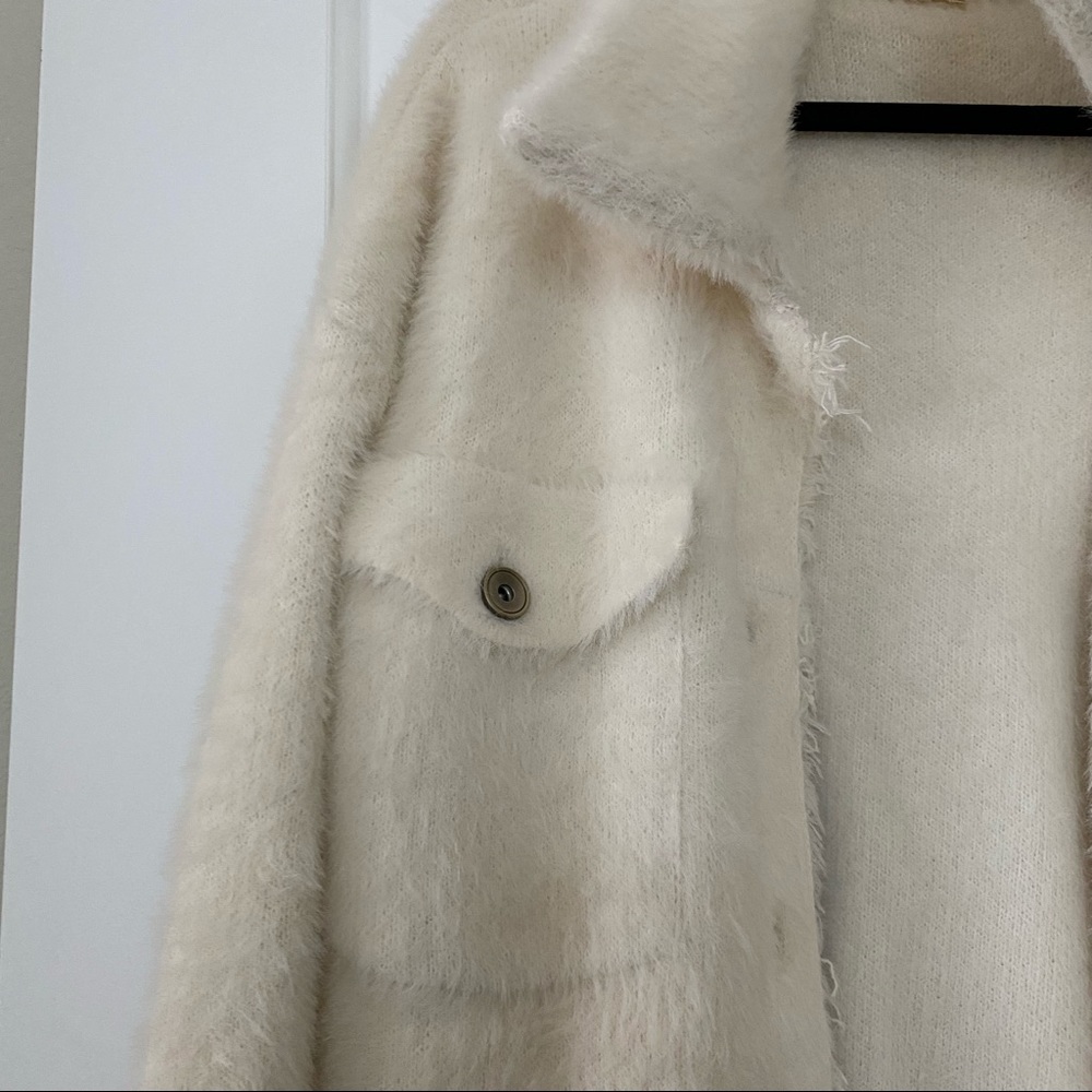 Fuzzy shacket - Picture 4 of 8
